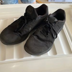 Black Nike Shoes